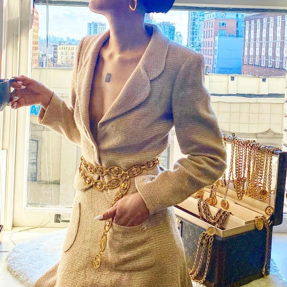 CHANEL VINTAGE wool skirt suit